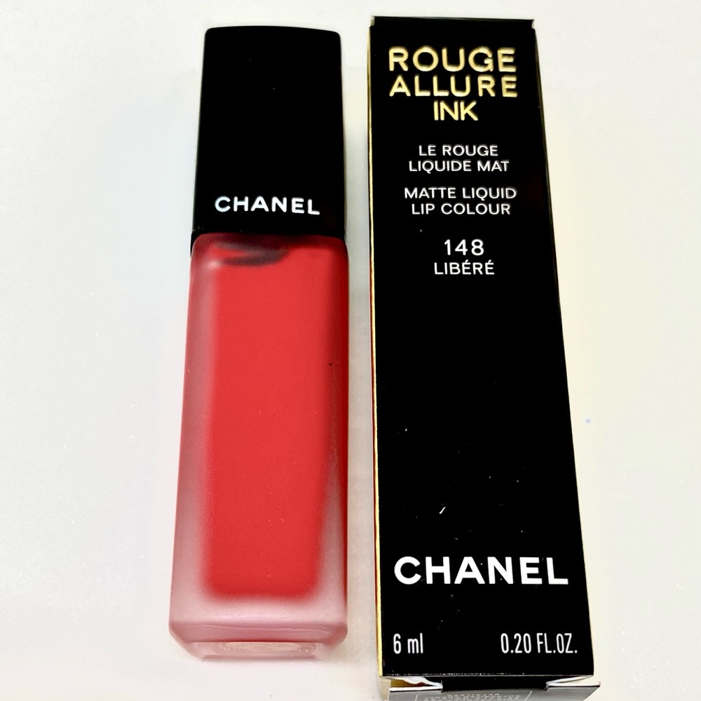 •CHANEL •ROUGE ALLURE INK
MATTE LIQUID LIP COLOUR •148 LIBÉRÉ